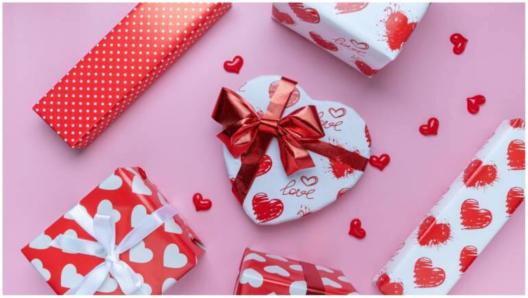 Valentine's Day 2022 – Cake & Bouquet Delivery And Other Amazing Gift Ideas